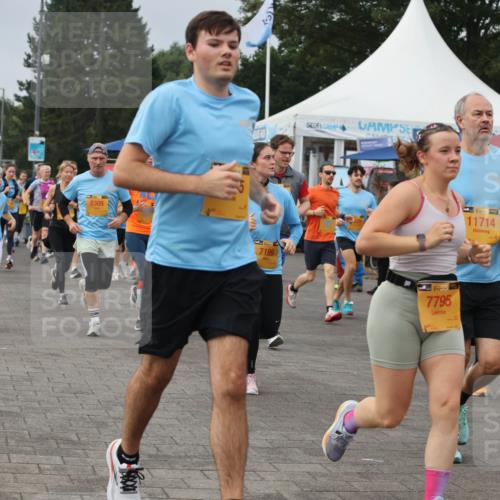 13.09.2026 - Kiel Lauf Andreas Tolksdorf http://msf.ph/oto/10352312 13.09.2026 09:56:29 Kiellinie 8305, 7199, 1439, 7795, 38, 11714 meine-sportfotos.de