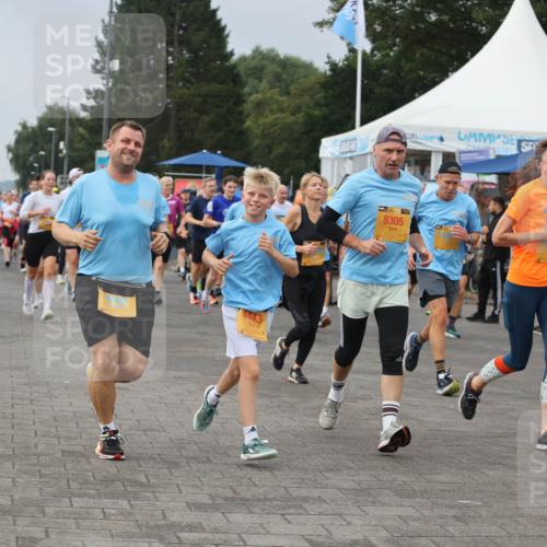 13.09.2026 - Kiel Lauf Andreas Tolksdorf http://msf.ph/oto/10352352 13.09.2026 09:56:30 Kiellinie 4535, 4443, 8305 meine-sportfotos.de