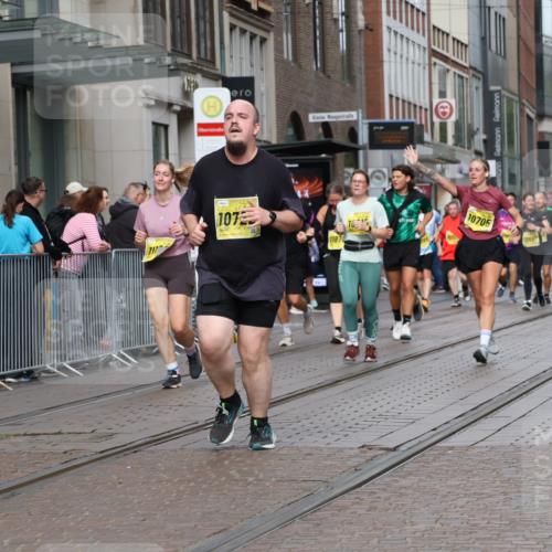 13.09.2026 - 21. swb-Marathon Bremen Strokosch-Dieckow http://msf.ph/oto/10352395 13.09.2026 11:14:23 Ziel 10519, 10557, 10705, 10722, 10776, 10805, 11097, 11098, 11186, 11288, 11408, 11876, 12112, 12191, 12193, 12431, 10303, 10395, 10396, 10402, 10586, 10784, 10854, 11027, 11041, 11140, 11173, 11233, 11363, 11535, 11703, 11864, 11902, 12100, 12431 meine-sportfotos.de
