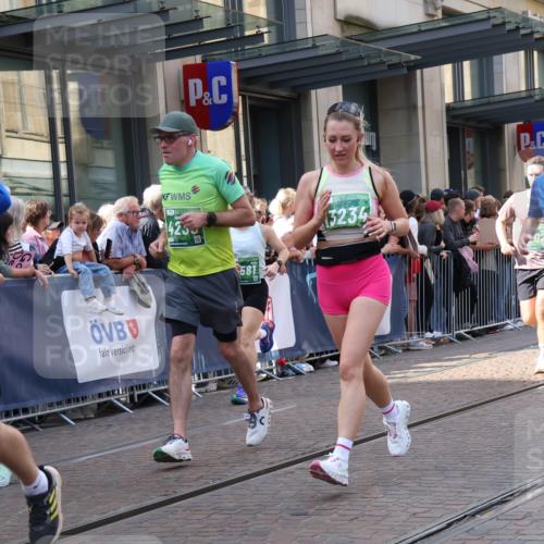 13.09.2026 - 21. swb-Marathon Bremen Strokosch-Dieckow http://msf.ph/oto/10352398 13.09.2026 13:32:31 Ziel 891, 1437, 1532, 2611, 2638, 3167, 3354, 3404, 3773, 3895, 3902, 4194, 4233, 4323, 4862, 5009, 5090, 5398, 5581, 5657, 5706, 6018, 6583, 6718, 6786, 6941, 7016, 7466, 7756, 7758, 8344, 8367, 8506, 9406, 9745, 9829, 10048, 13039, 13146, 13164, 13232, 13234, 13247, 287, 1369, 1687, 2292, 2293, 2910, 2992, 3354, 3402, 3429, 3441, 3650, 3878, 3922, 4057, 4263, 4380, 4471, 4655, 4835, 5281, 5628, 6258, 6475, 6518, 6593, 6760, 7182, 9394, 13182 meine-sportfotos.de