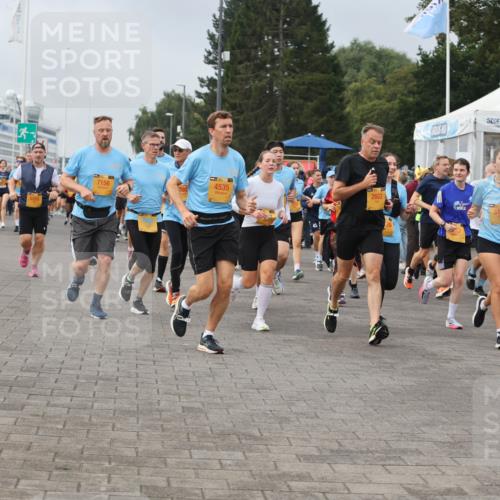 13.09.2026 - Kiel Lauf Andreas Tolksdorf http://msf.ph/oto/10352413 13.09.2026 09:56:32 Kiellinie 4535, 7156, 2653, 39, 313, 5972 meine-sportfotos.de