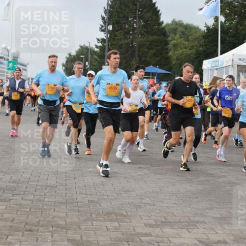 13.09.2026 - Kiel Lauf Andreas Tolksdorf http://msf.ph/oto/10352421 13.09.2026 09:56:32 Kiellinie 8203, 7156, 4535, 2667, 2653, 11164, 3134, 973, 5972 meine-sportfotos.de