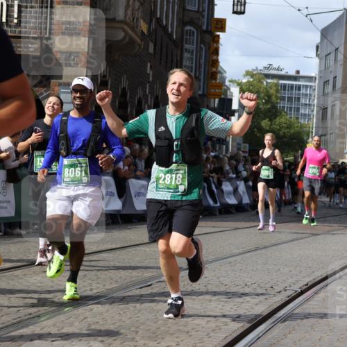 13.09.2026 - 21. swb-Marathon Bremen Strokosch-Dieckow http://msf.ph/oto/10352435 13.09.2026 13:33:09 Ziel 891, 1437, 1532, 2611, 2638, 3167, 3773, 3895, 3902, 4194, 4233, 4862, 5009, 5090, 5398, 5581, 5657, 6018, 6583, 6718, 6786, 6941, 7016, 7466, 7756, 7758, 8344, 8367, 8506, 9406, 9745, 10048, 13164, 13232, 13234, 13247, 831, 1124, 2283, 2393, 2980, 4052, 4243, 4260, 4492, 4536, 4565, 5040, 5324, 5560, 5660, 5790, 5861, 5862, 5914, 6421, 6614, 6777, 6915, 7145, 7421, 7467, 7789, 7830, 9206, 9616, 9856, 13101 meine-sportfotos.de