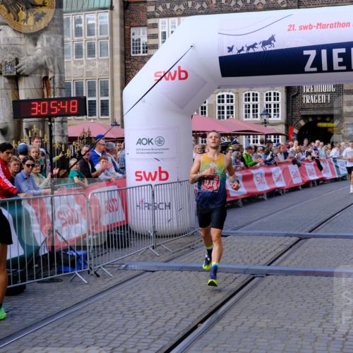 13.09.2026 - 21. swb-Marathon Bremen Tim E. http://msf.ph/oto/10352561 13.09.2026 12:36:38 Ziel  meine-sportfotos.de