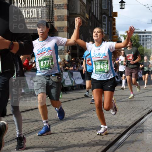 13.09.2026 - 21. swb-Marathon Bremen Strokosch-Dieckow http://msf.ph/oto/10352640 13.09.2026 13:29:49 Ziel 132, 1083, 1243, 1365, 1387, 1581, 2076, 2301, 2742, 2957, 3030, 3258, 3721, 3846, 4541, 4576, 5244, 5599, 6103, 6384, 6499, 6690, 6930, 7013, 7384, 7426, 7631, 7649, 8007, 8009, 8066, 8099, 8277, 8338, 8594, 8675, 8831, 9889, 13031, 109, 454, 1173, 1205, 1308, 1611, 1653, 1759, 1780, 1848, 2126, 3190, 3667, 3908, 4524, 4575, 5039, 5198, 5348, 5631, 6720, 7093, 8110, 8267, 8470, 8899, 9104, 9125 meine-sportfotos.de