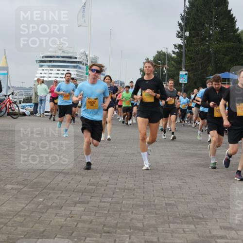 13.09.2026 - Kiel Lauf Andreas Tolksdorf http://msf.ph/oto/10352641 13.09.2026 09:56:38 Kiellinie 6537, 125, 11195 meine-sportfotos.de
