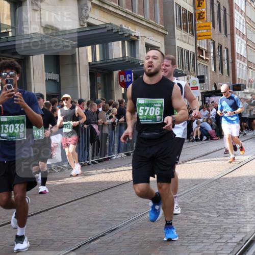 13.09.2026 - 21. swb-Marathon Bremen Strokosch-Dieckow http://msf.ph/oto/10352783 13.09.2026 13:32:41 Ziel 891, 1532, 2440, 2638, 2818, 2959, 3167, 3404, 3710, 3773, 3902, 4194, 4233, 4408, 4659, 5009, 5090, 5191, 5395, 5410, 5581, 5706, 5749, 5981, 6018, 6786, 6941, 7756, 7788, 7830, 8061, 8367, 8506, 9269, 9292, 9406, 9745, 9829, 10048, 13019, 13028, 13039, 13092, 13093, 13101, 13146, 13164, 13232, 13234, 13247, 1437, 1687, 2292, 2293, 2611, 2910, 2992, 3354, 3402, 3429, 3441, 3878, 3895, 4263, 4323, 4380, 4471, 4655, 4835, 4862, 5281, 5398, 5581, 6518, 6593, 6760 meine-sportfotos.de