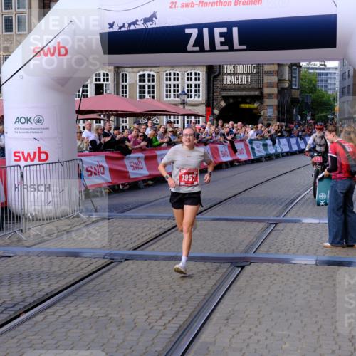 13.09.2026 - 21. swb-Marathon Bremen Tim E. http://msf.ph/oto/10352803 13.09.2026 12:38:14 Ziel  meine-sportfotos.de
