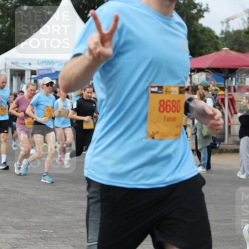 13.09.2026 - Kiel Lauf Andreas Tolksdorf http://msf.ph/oto/10352829 13.09.2026 09:56:44 Kiellinie 8680 meine-sportfotos.de