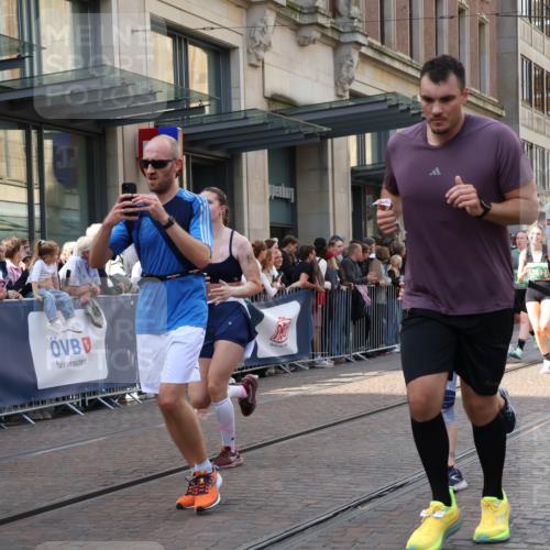 13.09.2026 - 21. swb-Marathon Bremen Strokosch-Dieckow http://msf.ph/oto/10352900 13.09.2026 13:32:45 Ziel 891, 1532, 2393, 2440, 2638, 2818, 2959, 3167, 3404, 3710, 3773, 3902, 4194, 4233, 4260, 4408, 4659, 5090, 5191, 5324, 5395, 5410, 5706, 5749, 5981, 6018, 6786, 6941, 7467, 7756, 7788, 7830, 8061, 9269, 9292, 9406, 9745, 9829, 10048, 13019, 13028, 13039, 13092, 13093, 13101, 13146, 13164, 13234, 13247, 1437, 1687, 2292, 2293, 2611, 2992, 3354, 3429, 3878, 3895, 4263, 4323, 4380, 4862, 5009, 5281, 5398, 5581, 6518, 6593, 6760 meine-sportfotos.de