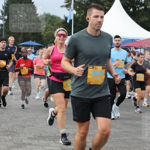 13.09.2026 - Kiel Lauf Andreas Tolksdorf http://msf.ph/oto/10352912 13.09.2026 09:56:46 Kiellinie 3657, 85, 111, 10975, 646, 39, 9658 meine-sportfotos.de