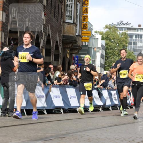 13.09.2026 - 21. swb-Marathon Bremen Strokosch-Dieckow http://msf.ph/oto/10353004 13.09.2026 10:55:21 Ziel 10555, 10646, 10901, 11001, 11620, 11860, 11889, 11908, 11976, 12313, 13592, 10203, 10256, 10297, 10725, 10788, 10881, 11414, 11557, 11748, 11862, 11941, 11975, 11977, 12030, 12150, 12258, 12348 meine-sportfotos.de