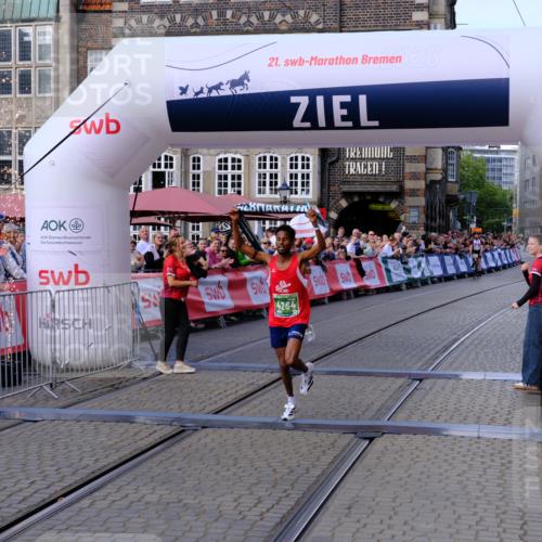 13.09.2026 - 21. swb-Marathon Bremen Tim E. http://msf.ph/oto/10353013 13.09.2026 12:40:59 Ziel 1263, 3662, 4264 meine-sportfotos.de