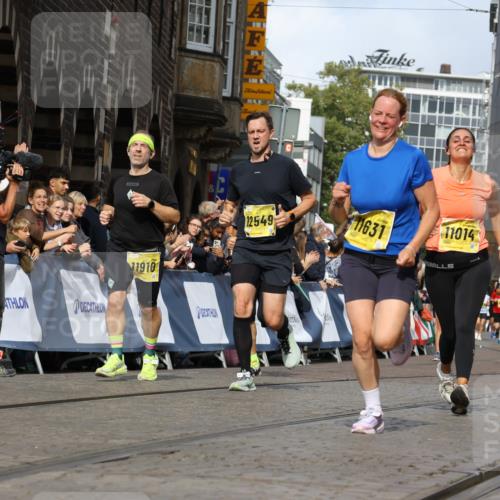 13.09.2026 - 21. swb-Marathon Bremen Strokosch-Dieckow http://msf.ph/oto/10353058 13.09.2026 10:55:22 Ziel 10555, 10646, 10901, 11001, 11620, 11860, 11889, 11908, 11976, 12313, 13592, 10203, 10256, 10297, 10379, 10529, 10788, 10881, 11377, 11414, 11557, 11748, 11862, 11941, 11975, 11977, 12030, 12150, 12258, 12348 meine-sportfotos.de