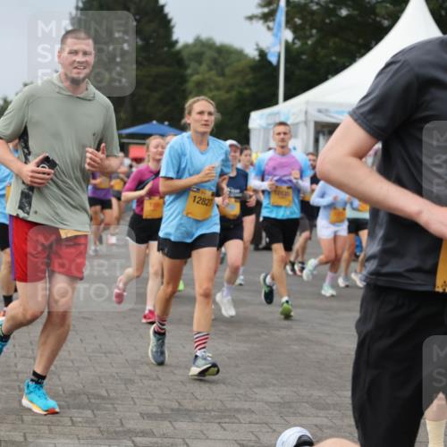 13.09.2026 - Kiel Lauf Andreas Tolksdorf http://msf.ph/oto/10353105 13.09.2026 09:56:53 Kiellinie 12827, 880 meine-sportfotos.de