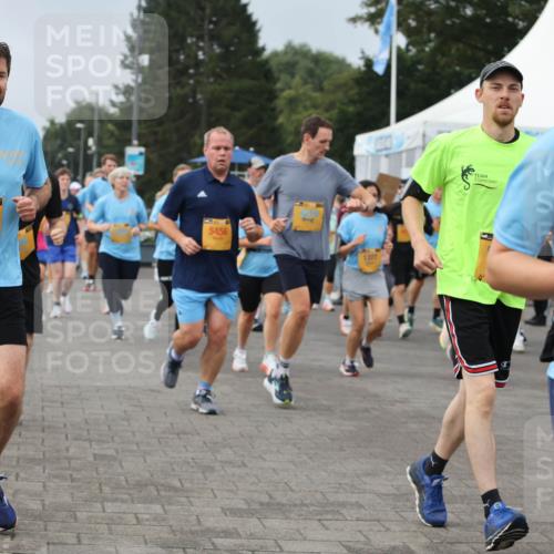 13.09.2026 - Kiel Lauf Andreas Tolksdorf http://msf.ph/oto/10353172 13.09.2026 09:56:56 Kiellinie 5778, 5456, 1377, 39, 3535 meine-sportfotos.de