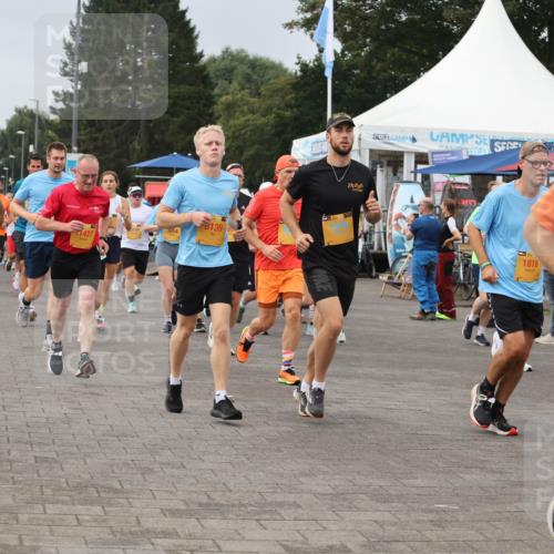 13.09.2026 - Kiel Lauf Andreas Tolksdorf http://msf.ph/oto/10353255 13.09.2026 09:57:02 Kiellinie 2421, 8139, 1427, 3, 5222, 1818 meine-sportfotos.de