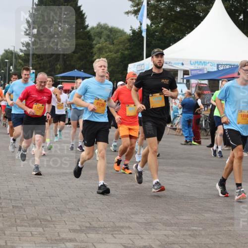 13.09.2026 - Kiel Lauf Andreas Tolksdorf http://msf.ph/oto/10353265 13.09.2026 09:57:02 Kiellinie 38, 2421, 11427, 12194, 8139, 1818 meine-sportfotos.de