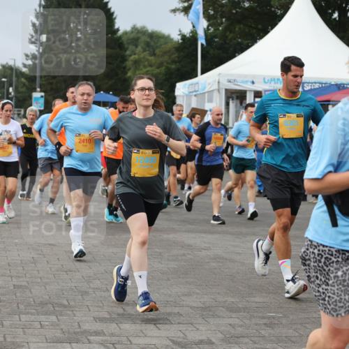 13.09.2026 - Kiel Lauf Andreas Tolksdorf http://msf.ph/oto/10353404 13.09.2026 09:57:06 Kiellinie 977, 35, 2410, 38, 10050, 38, 6301, 3013 meine-sportfotos.de