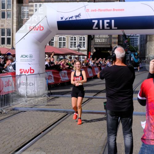 13.09.2026 - 21. swb-Marathon Bremen Tim E. http://msf.ph/oto/10353592 13.09.2026 12:43:27 Ziel  meine-sportfotos.de