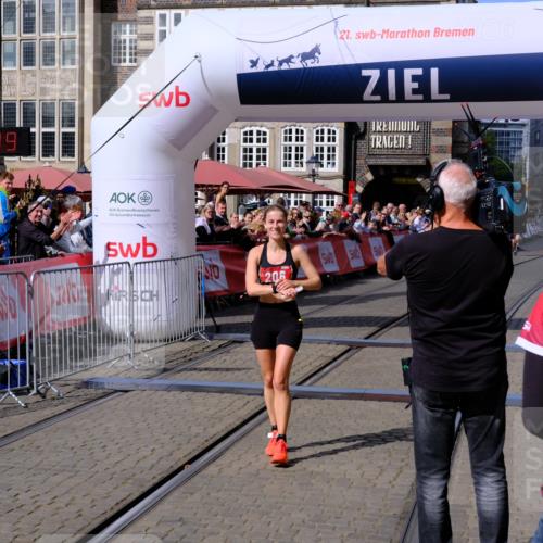13.09.2026 - 21. swb-Marathon Bremen Tim E. http://msf.ph/oto/10353629 13.09.2026 12:43:28 Ziel  meine-sportfotos.de