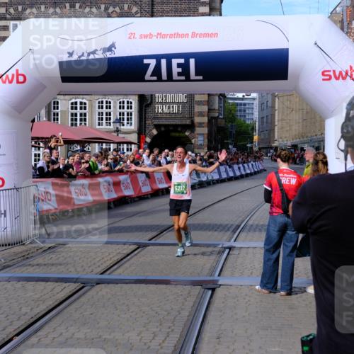 13.09.2026 - 21. swb-Marathon Bremen Tim E. http://msf.ph/oto/10353717 13.09.2026 12:44:03 Ziel 1567, 5212 meine-sportfotos.de