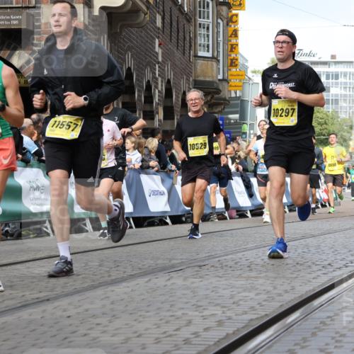 13.09.2026 - 21. swb-Marathon Bremen Strokosch-Dieckow http://msf.ph/oto/10353753 13.09.2026 10:55:45 Ziel 10203, 10256, 10297, 10725, 10788, 11014, 11414, 11466, 11748, 11862, 11910, 11941, 11975, 11977, 12030, 12150, 12218, 12258, 12348, 12549, 10374, 10690, 10703, 11972, 12061, 12108, 12143, 12484, 13565 meine-sportfotos.de