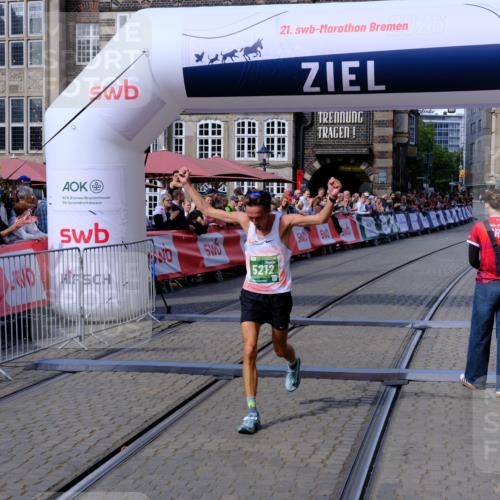 13.09.2026 - 21. swb-Marathon Bremen Tim E. http://msf.ph/oto/10353828 13.09.2026 12:44:04 Ziel 1567, 5212 meine-sportfotos.de