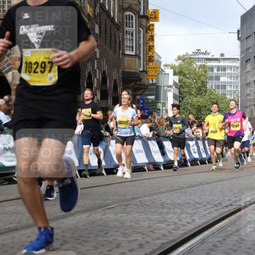 13.09.2026 - 21. swb-Marathon Bremen Strokosch-Dieckow http://msf.ph/oto/10353840 13.09.2026 10:55:47 Ziel 10203, 10256, 10297, 10725, 10788, 10881, 11414, 11466, 11557, 11748, 11862, 11941, 11975, 11977, 12030, 12150, 12218, 12258, 12348, 10298, 10374, 10690, 10703, 11790, 11972, 12061, 12143, 12484, 13565 meine-sportfotos.de