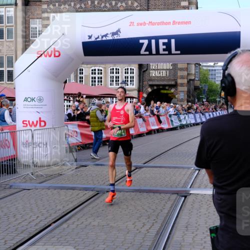 13.09.2026 - 21. swb-Marathon Bremen Tim E. http://msf.ph/oto/10353885 13.09.2026 12:44:39 Ziel 2044, 6507 meine-sportfotos.de