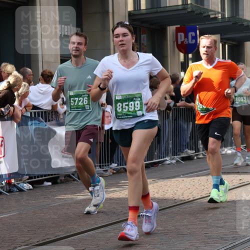 13.09.2026 - 21. swb-Marathon Bremen Strokosch-Dieckow http://msf.ph/oto/10353901 13.09.2026 13:33:08 Ziel 831, 930, 1124, 2283, 2960, 2980, 3562, 4052, 4219, 4243, 4260, 4492, 4536, 4543, 4565, 5040, 5560, 5660, 5726, 5790, 5861, 5862, 5914, 6256, 6421, 6538, 6597, 6614, 6777, 6844, 6882, 6915, 6997, 7145, 7421, 7467, 7523, 7789, 7863, 8093, 8177, 8501, 8599, 8602, 8691, 9206, 9508, 9616, 9856, 9883, 10114, 13078, 13084, 891, 1532, 2393, 2440, 2638, 2818, 2959, 3167, 3404, 3710, 3773, 3902, 4194, 4233, 4408, 4659, 5009, 5090, 5191, 5324 meine-sportfotos.de