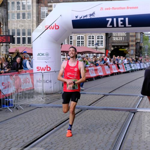 13.09.2026 - 21. swb-Marathon Bremen Tim E. http://msf.ph/oto/10353927 13.09.2026 12:44:39 Ziel 2044, 6507 meine-sportfotos.de