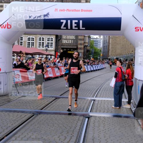 13.09.2026 - 21. swb-Marathon Bremen Tim E. http://msf.ph/oto/10353949 13.09.2026 12:44:54 Ziel 289 meine-sportfotos.de