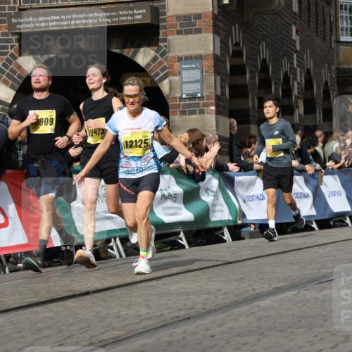 13.09.2026 - 21. swb-Marathon Bremen Strokosch-Dieckow http://msf.ph/oto/10353968 13.09.2026 10:55:49 Ziel 10203, 10256, 10297, 10379, 10529, 10725, 10788, 10881, 11377, 11414, 11557, 11748, 11862, 11941, 11975, 11977, 12030, 12150, 12218, 12258, 12348, 10298, 10690, 10703, 11790, 11972, 12061, 12143, 12484, 13565 meine-sportfotos.de
