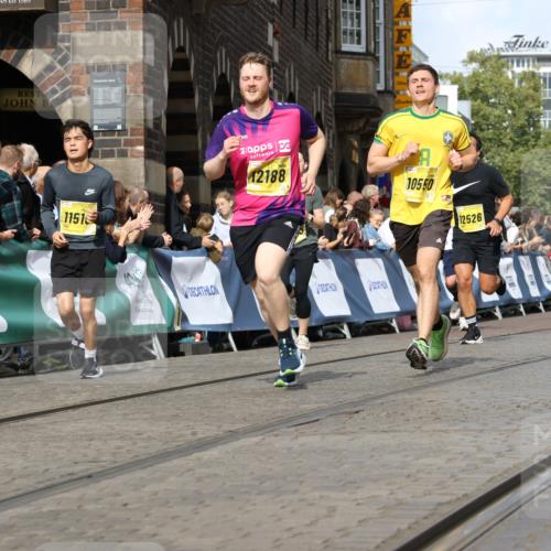 13.09.2026 - 21. swb-Marathon Bremen Strokosch-Dieckow http://msf.ph/oto/10354047 13.09.2026 10:55:51 Ziel 10203, 10256, 10297, 10379, 10423, 10529, 10725, 10788, 10809, 10881, 11377, 11414, 11557, 11748, 11862, 11941, 11975, 11977, 12030, 12125, 12150, 12188, 12218, 12258, 12348, 10298, 10690, 10703, 11790, 11972, 12061, 12484, 13565 meine-sportfotos.de