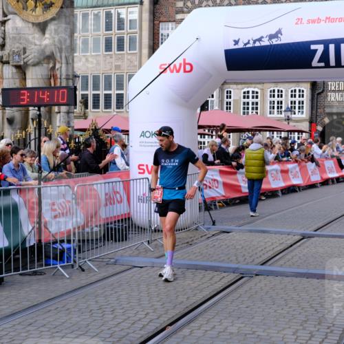 13.09.2026 - 21. swb-Marathon Bremen Tim E. http://msf.ph/oto/10354057 13.09.2026 12:44:58 Ziel 289, 6485 meine-sportfotos.de