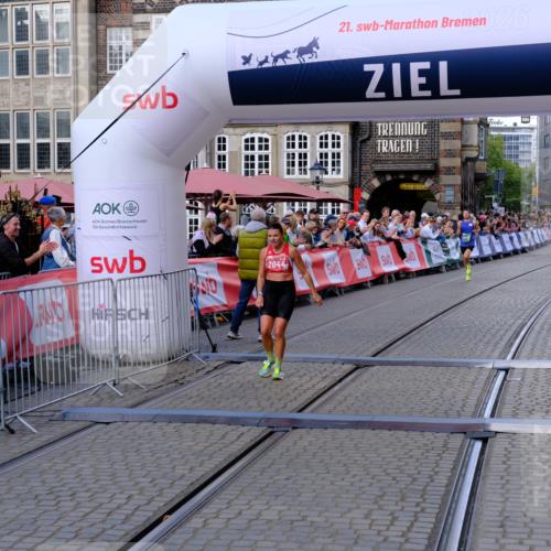 13.09.2026 - 21. swb-Marathon Bremen Tim E. http://msf.ph/oto/10354081 13.09.2026 12:45:05 Ziel 289, 4474, 6485 meine-sportfotos.de