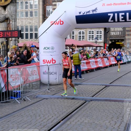 13.09.2026 - 21. swb-Marathon Bremen Tim E. http://msf.ph/oto/10354115 13.09.2026 12:45:07 Ziel 289, 4474, 6485, 8285 meine-sportfotos.de
