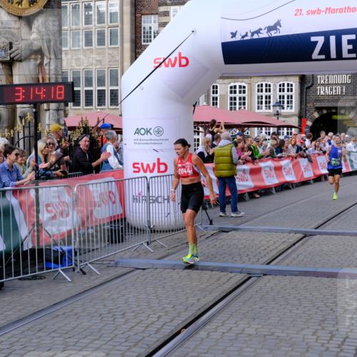 13.09.2026 - 21. swb-Marathon Bremen Tim E. http://msf.ph/oto/10354126 13.09.2026 12:45:07 Ziel 289, 4474, 6485, 8285 meine-sportfotos.de