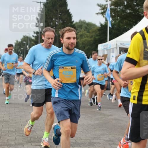 13.09.2026 - Kiel Lauf Andreas Tolksdorf http://msf.ph/oto/10354188 13.09.2026 09:57:38 Kiellinie 1, 38, 4286, 5 meine-sportfotos.de
