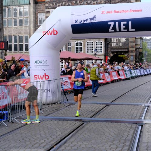 13.09.2026 - 21. swb-Marathon Bremen Tim E. http://msf.ph/oto/10354212 13.09.2026 12:45:09 Ziel 289, 814, 1187, 1840, 4474, 6485, 8285 meine-sportfotos.de