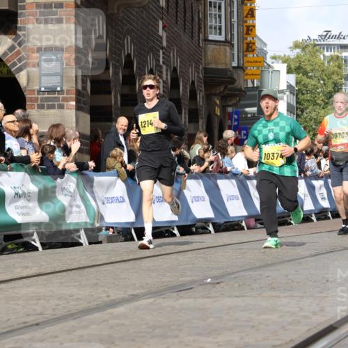 13.09.2026 - 21. swb-Marathon Bremen Strokosch-Dieckow http://msf.ph/oto/10354300 13.09.2026 10:55:59 Ziel 10203, 10243, 10256, 10297, 10379, 10423, 10529, 10550, 10788, 10809, 10881, 10952, 11377, 11414, 11510, 11557, 11748, 11862, 11941, 11975, 11977, 12030, 12108, 12125, 12150, 12188, 12348, 10246, 10298, 10365, 10443, 10699, 10949, 10957, 10960, 11219, 11280, 11782, 11790, 12476, 13565 meine-sportfotos.de