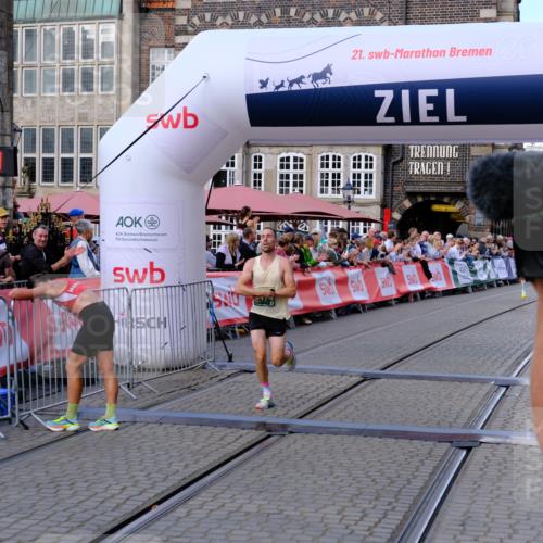 13.09.2026 - 21. swb-Marathon Bremen Tim E. http://msf.ph/oto/10354316 13.09.2026 12:45:17 Ziel 322, 814, 1187, 1840, 4474, 8285 meine-sportfotos.de