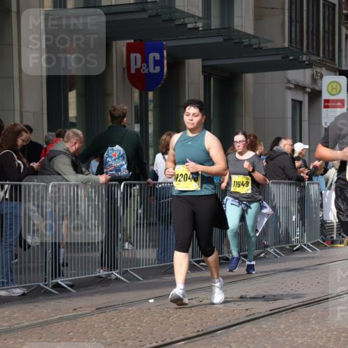 13.09.2026 - 21. swb-Marathon Bremen Strokosch-Dieckow http://msf.ph/oto/10354467 13.09.2026 11:15:48 Ziel 10474, 10665, 11026, 11081, 11139, 11181, 11200, 11217, 11264, 11385, 11448, 11549, 11573, 11613, 11768, 11940, 12046, 12151, 12306, 12539, 13508, 10572, 10900, 11307, 11504, 11778, 11897, 12137 meine-sportfotos.de