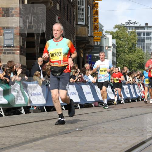 13.09.2026 - 21. swb-Marathon Bremen Strokosch-Dieckow http://msf.ph/oto/10354516 13.09.2026 10:56:02 Ziel 10203, 10243, 10297, 10374, 10379, 10423, 10529, 10550, 10788, 10809, 10881, 10952, 11377, 11510, 11557, 11748, 11862, 11975, 12030, 12108, 12125, 12143, 12150, 12188, 12348, 10246, 10365, 10443, 10699, 10949, 10957, 10960, 11219, 11280, 11570, 11693, 11782, 12452, 12476 meine-sportfotos.de