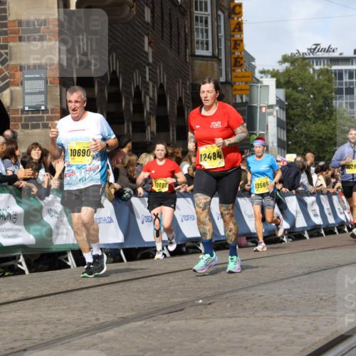 13.09.2026 - 21. swb-Marathon Bremen Strokosch-Dieckow http://msf.ph/oto/10354604 13.09.2026 10:56:05 Ziel 10243, 10297, 10374, 10379, 10423, 10529, 10550, 10703, 10809, 10881, 10952, 11377, 11510, 11557, 11862, 12108, 12125, 12143, 12150, 12188, 10184, 10211, 10246, 10322, 10365, 10443, 10670, 10699, 10949, 10957, 10960, 11219, 11280, 11570, 11693, 11782, 12452, 12476 meine-sportfotos.de
