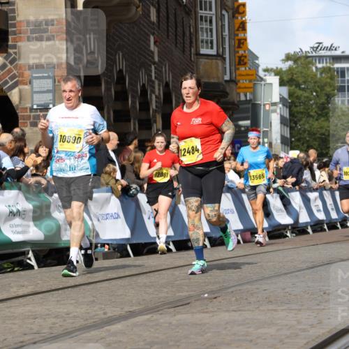 13.09.2026 - 21. swb-Marathon Bremen Strokosch-Dieckow http://msf.ph/oto/10354664 13.09.2026 10:56:05 Ziel 10243, 10297, 10374, 10379, 10423, 10529, 10550, 10703, 10809, 10881, 10952, 11377, 11510, 11557, 11862, 12108, 12125, 12143, 12150, 12188, 10184, 10211, 10246, 10322, 10365, 10443, 10670, 10699, 10949, 10957, 10960, 11219, 11280, 11570, 11693, 11782, 12452, 12476 meine-sportfotos.de