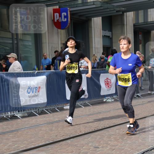 13.09.2026 - 21. swb-Marathon Bremen Strokosch-Dieckow http://msf.ph/oto/10354833 13.09.2026 11:15:56 Ziel 10242, 10665, 11026, 11081, 11139, 11181, 11200, 11264, 11385, 11448, 11573, 11768, 12057, 12151, 12306, 12539, 13508, 10474, 10572, 10900, 11217, 11307, 11549, 11613, 11778, 11897, 11940, 12046, 12137 meine-sportfotos.de