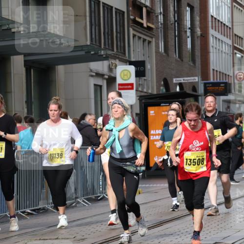 13.09.2026 - 21. swb-Marathon Bremen Strokosch-Dieckow http://msf.ph/oto/10354906 13.09.2026 11:15:59 Ziel 10242, 11026, 11081, 11139, 11181, 11200, 11264, 11274, 11385, 11448, 11573, 11768, 12057, 12151, 12539, 13508, 10474, 10572, 10665, 10900, 11217, 11307, 11549, 11613, 11778, 11897, 11940, 12046, 12137, 12306 meine-sportfotos.de