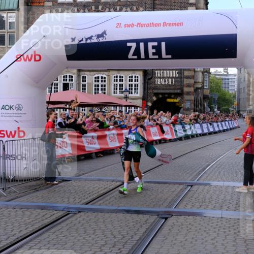 13.09.2026 - 21. swb-Marathon Bremen Tim E. http://msf.ph/oto/10355022 13.09.2026 12:46:34 Ziel 103, 1352, 8044 meine-sportfotos.de